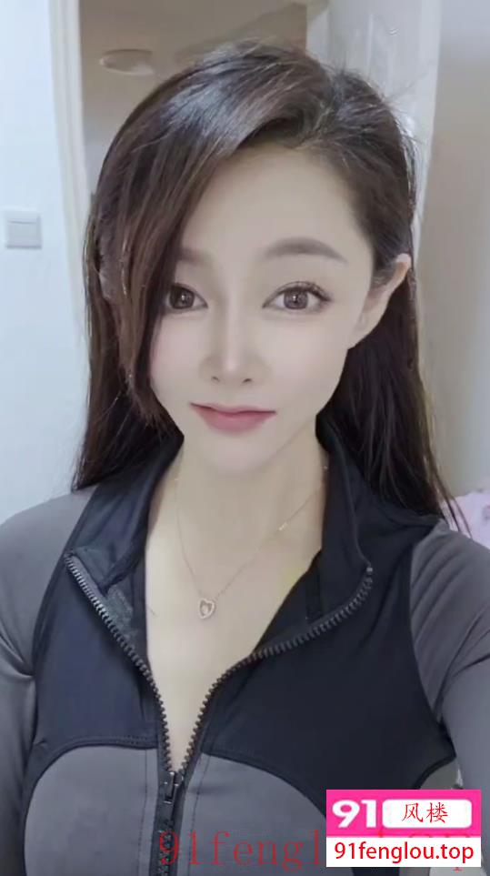 天然D胸的邻家小妹甜儿