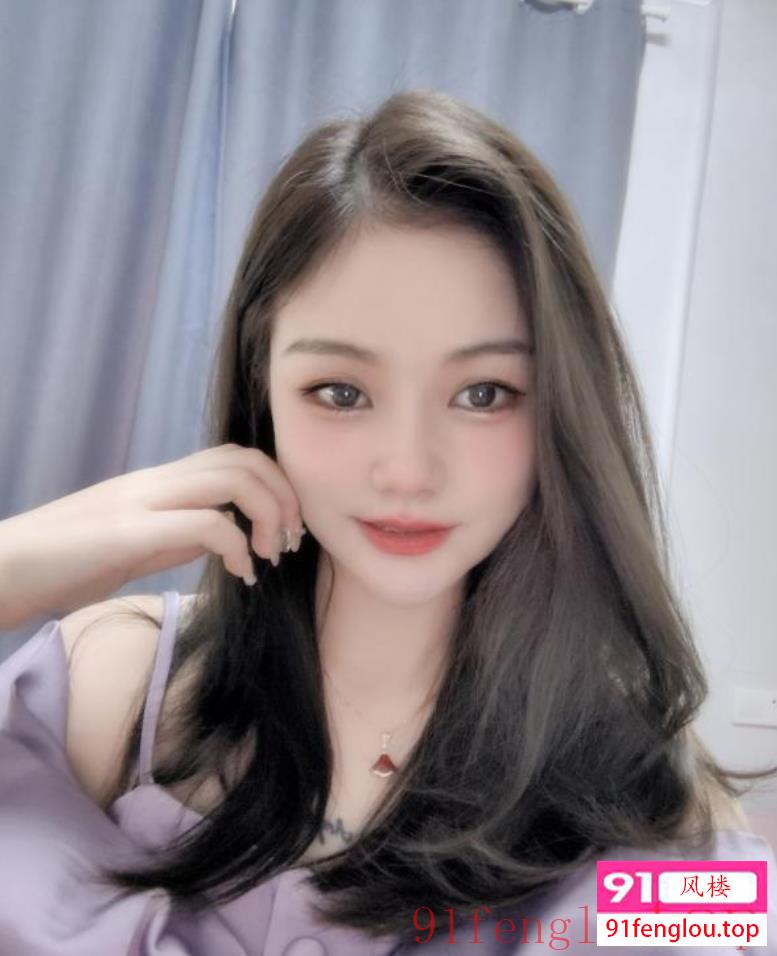 性感美臀妞可舌吻