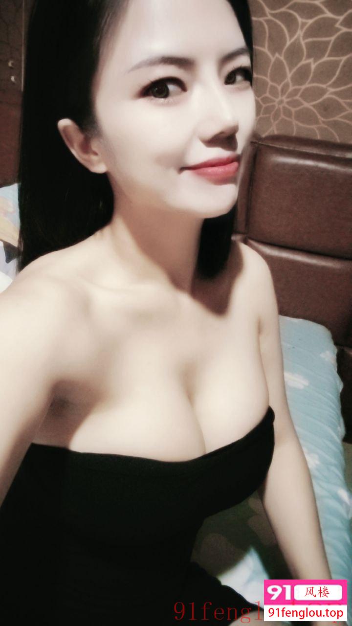 花溪小白兔 奶子不错