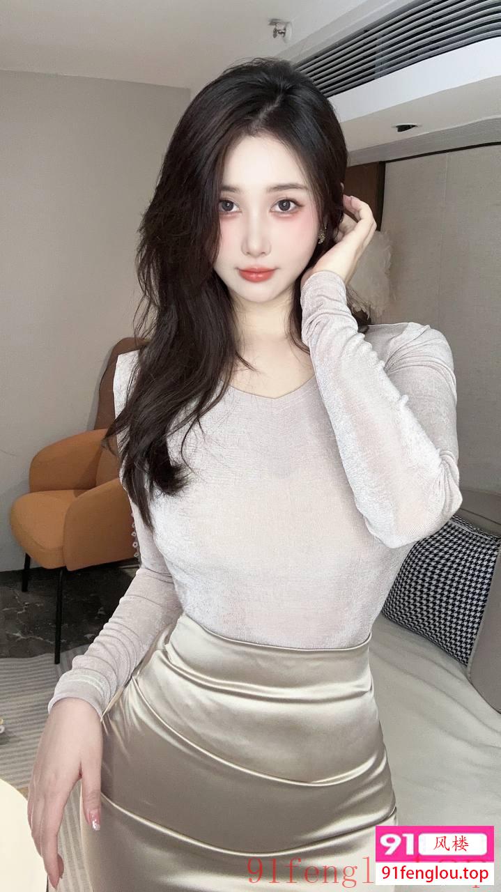 大胸性感小骚货