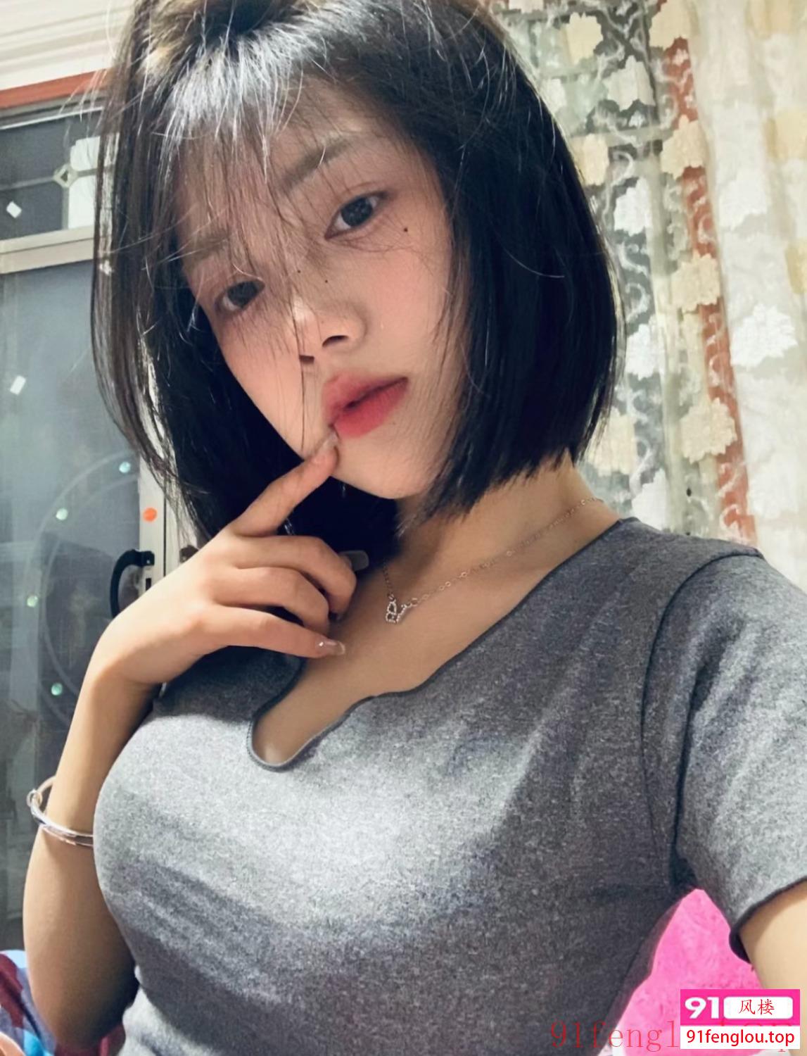 兼职可内射馒头逼会喷水极品炮架子