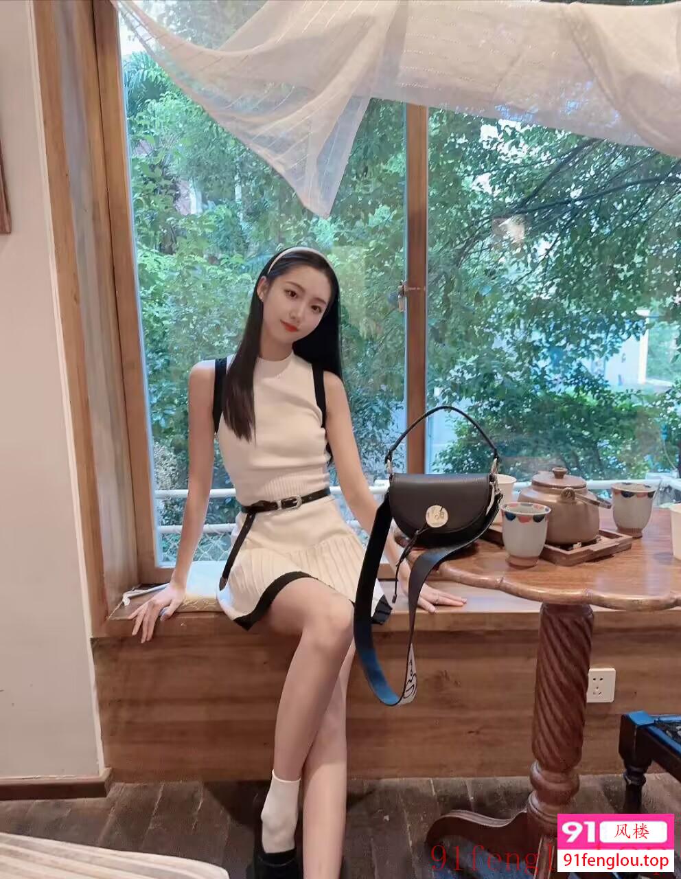 精致优雅三点粉嫩小妹