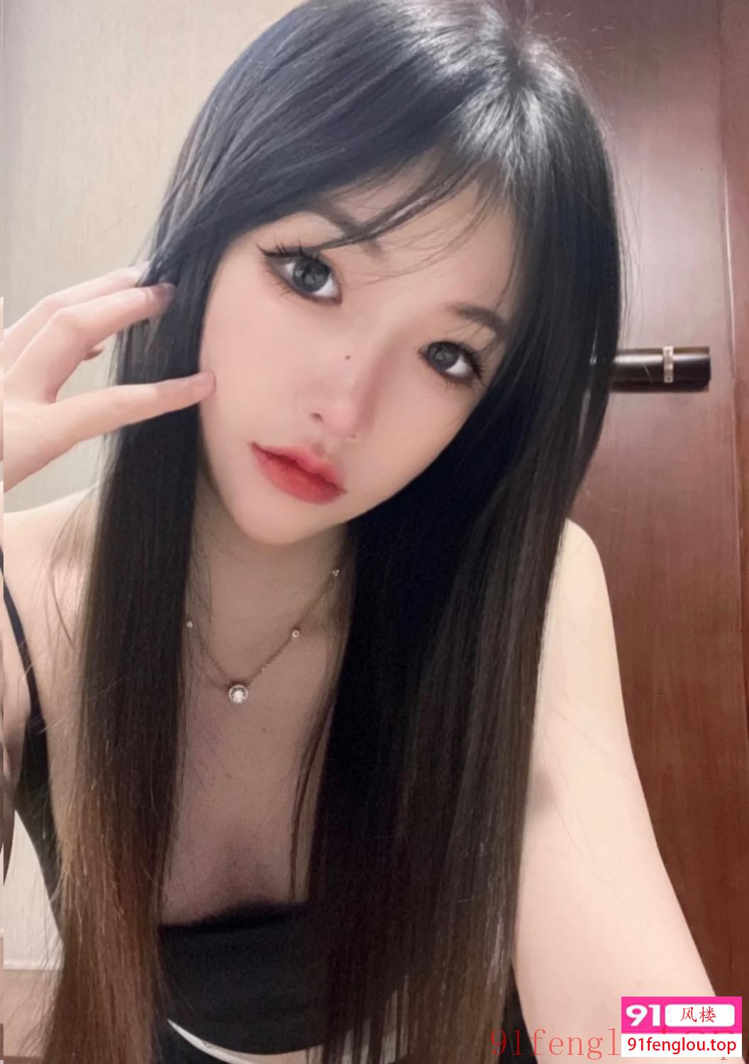 体验童颜巨乳的雪儿妹妹