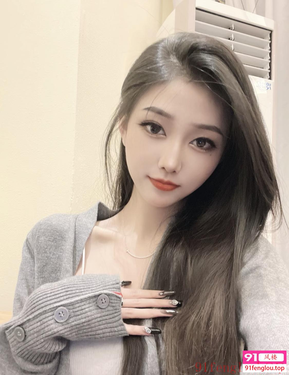 刚出来做兼职大学妹妹