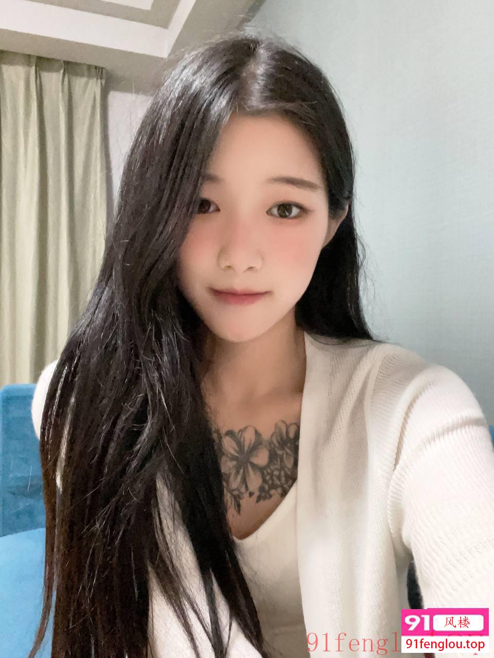 颜值高身体软 年轻嫩妹