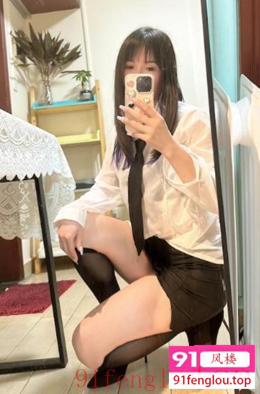 制服美腿娜娜