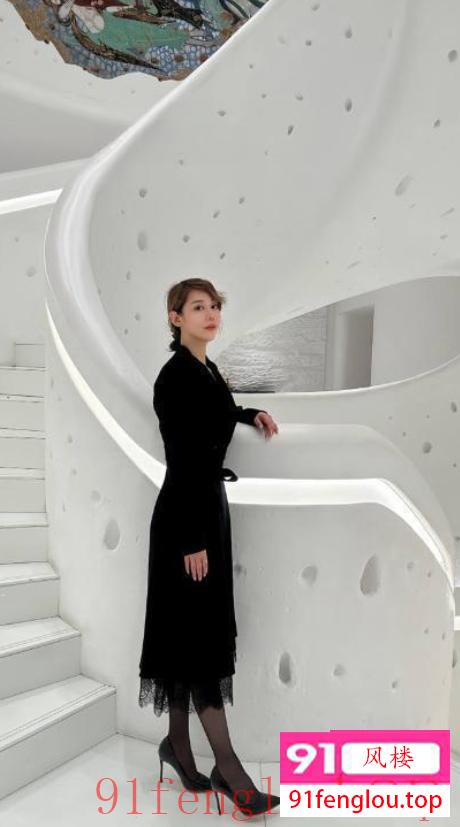 朝阳性感大长腿妹子