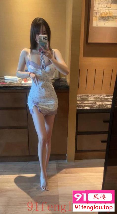 清纯气质大长腿