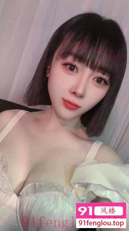 大胸艾琳小姐姐