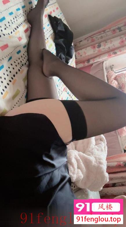 甜美多汁肉紧深喉无敌的小嫩妹