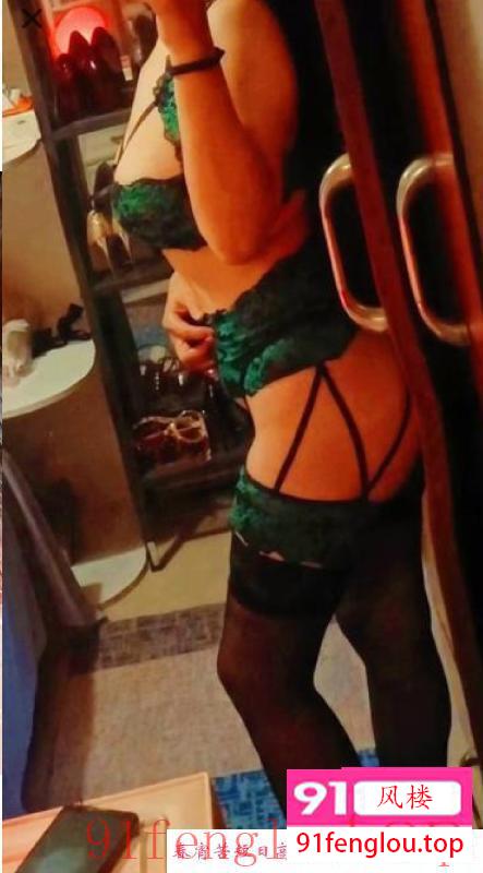 高挑 腰细 口舌功夫超棒，漂亮，骚气迷人