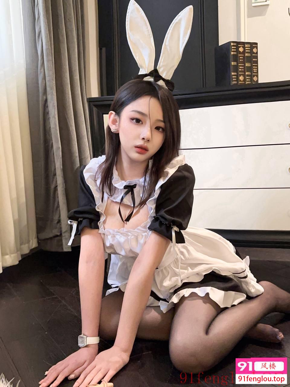 00后极品尤物下紧水多