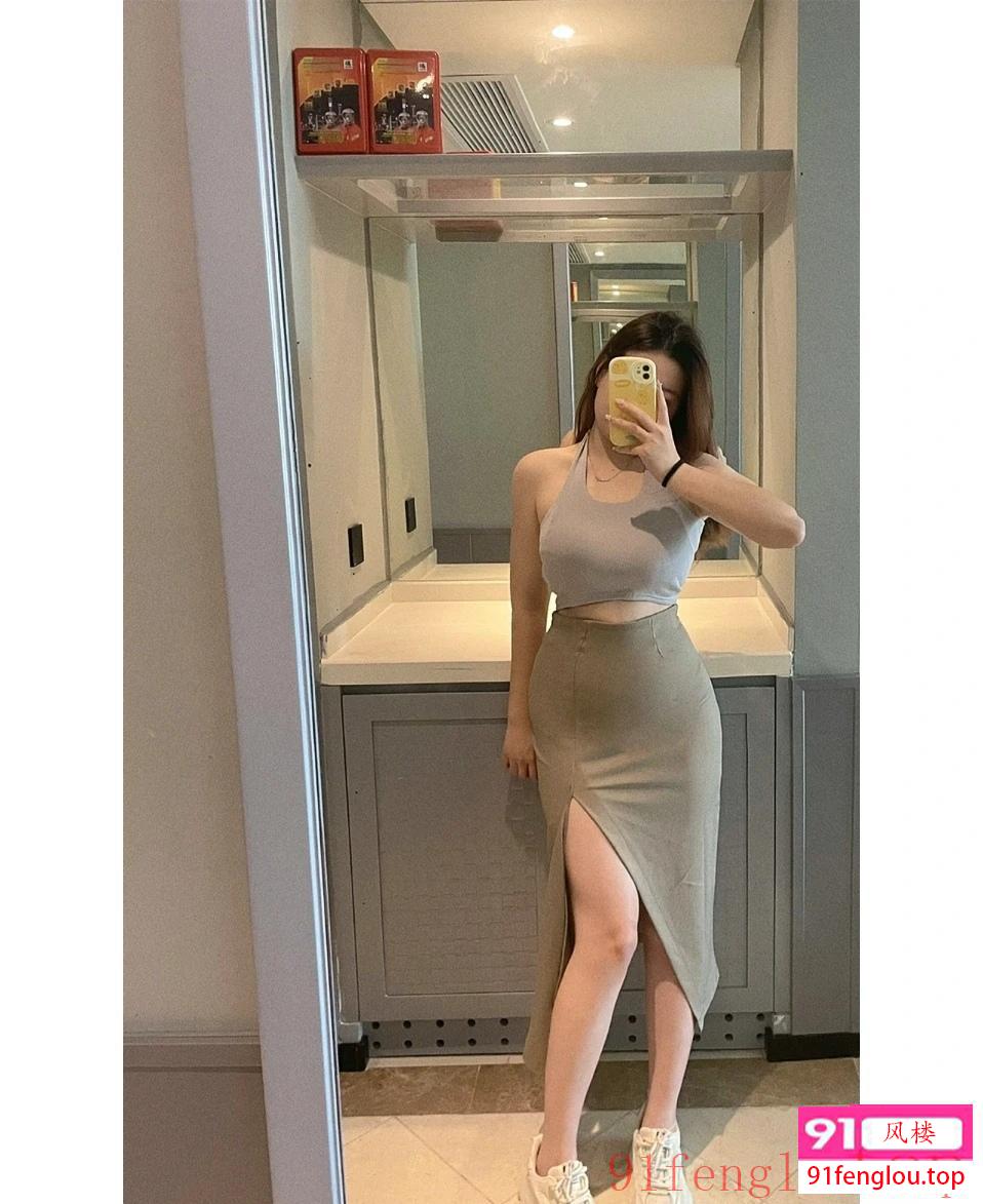 嘉禾舌吻妹妹 晴晴 很会玩