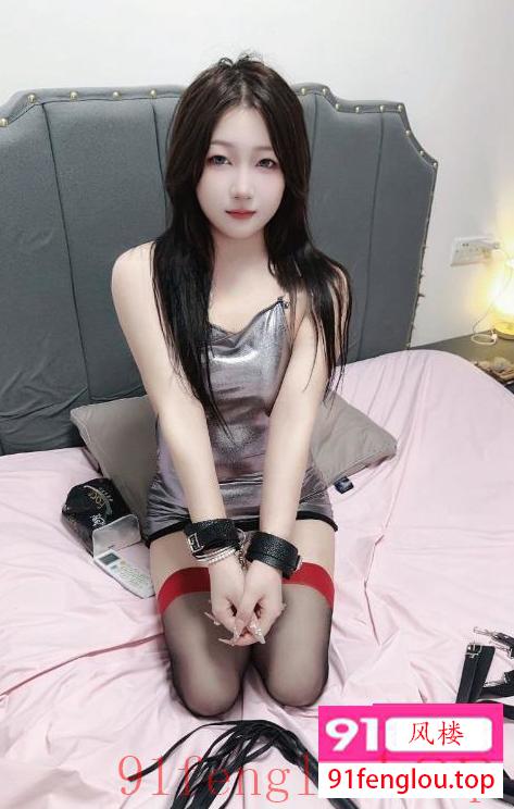 黑丝诱惑小胖妹