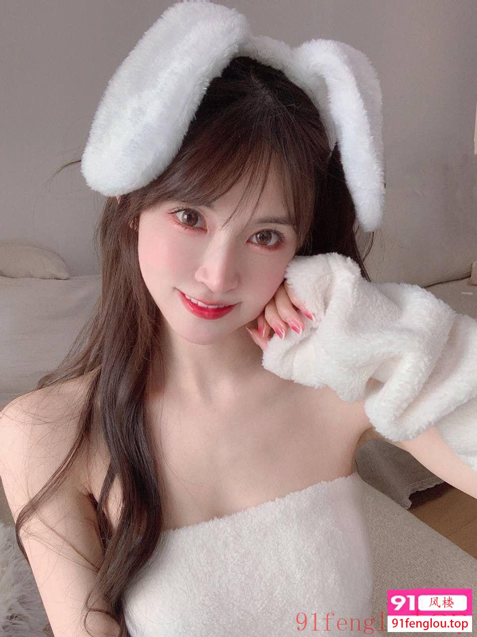 超极品粉嫩多汁健身小骚妹