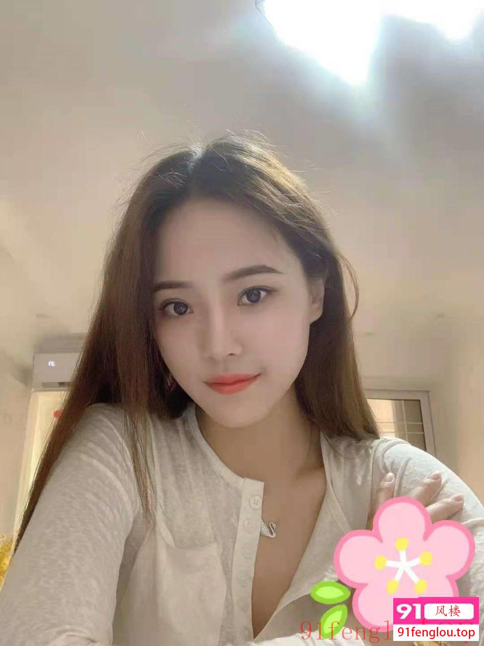 合肥小姐姐丝足诱惑，欲罢不能