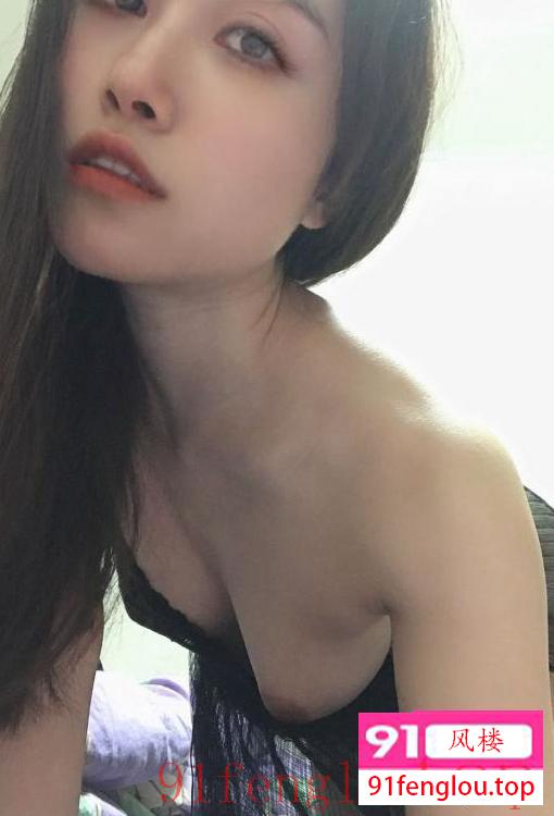 翘臀骚女深喉妹