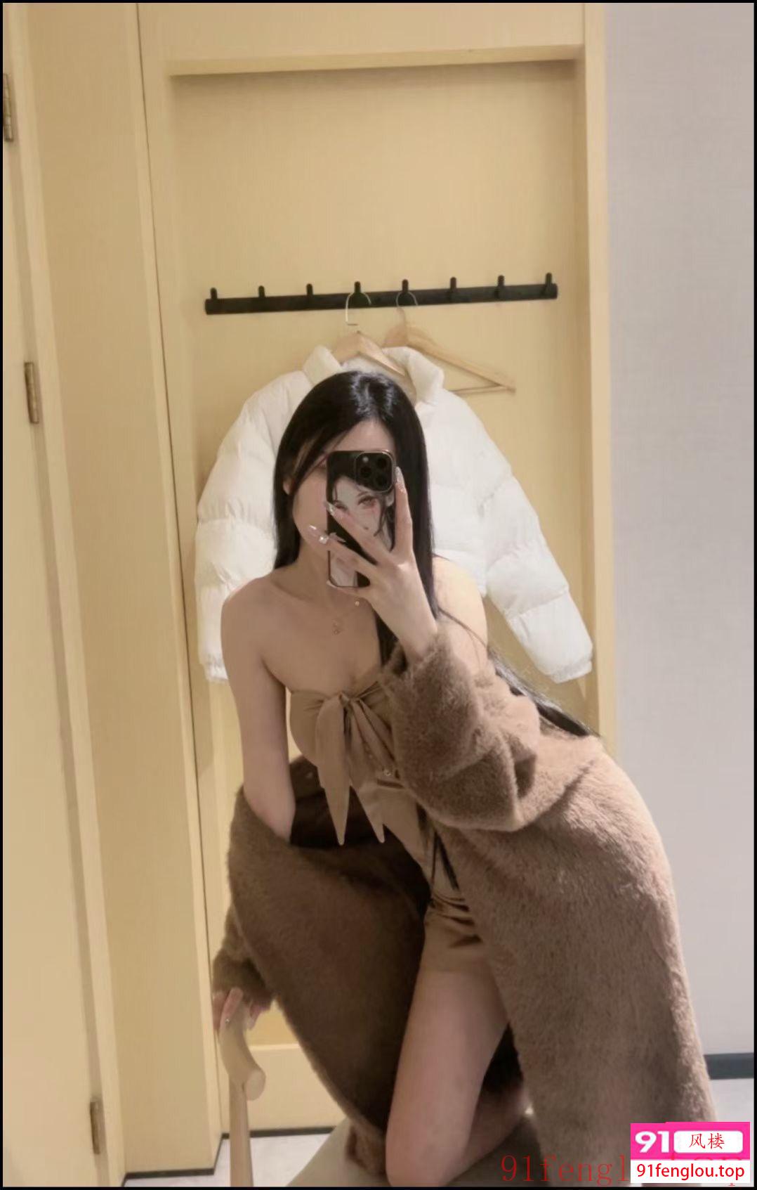 巨乳风骚可后入的熟女