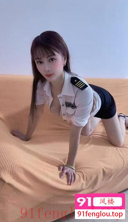 白嫩小菲妹