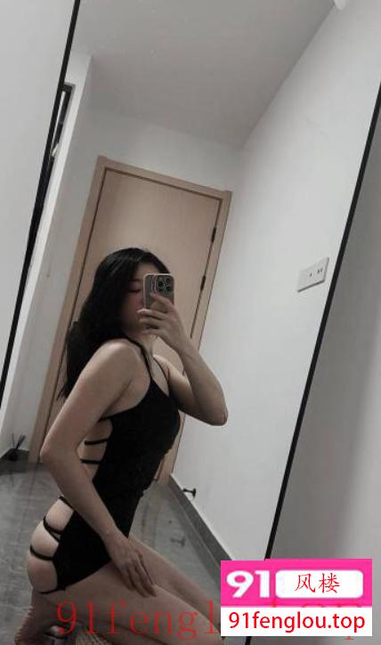 制服控微胖小少妇