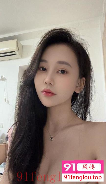 天河肤白腿长小姐姐