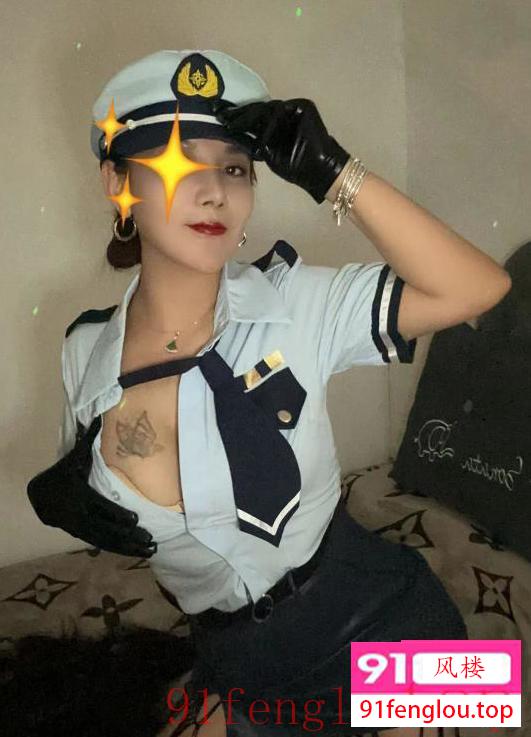 假期大战制服熟女