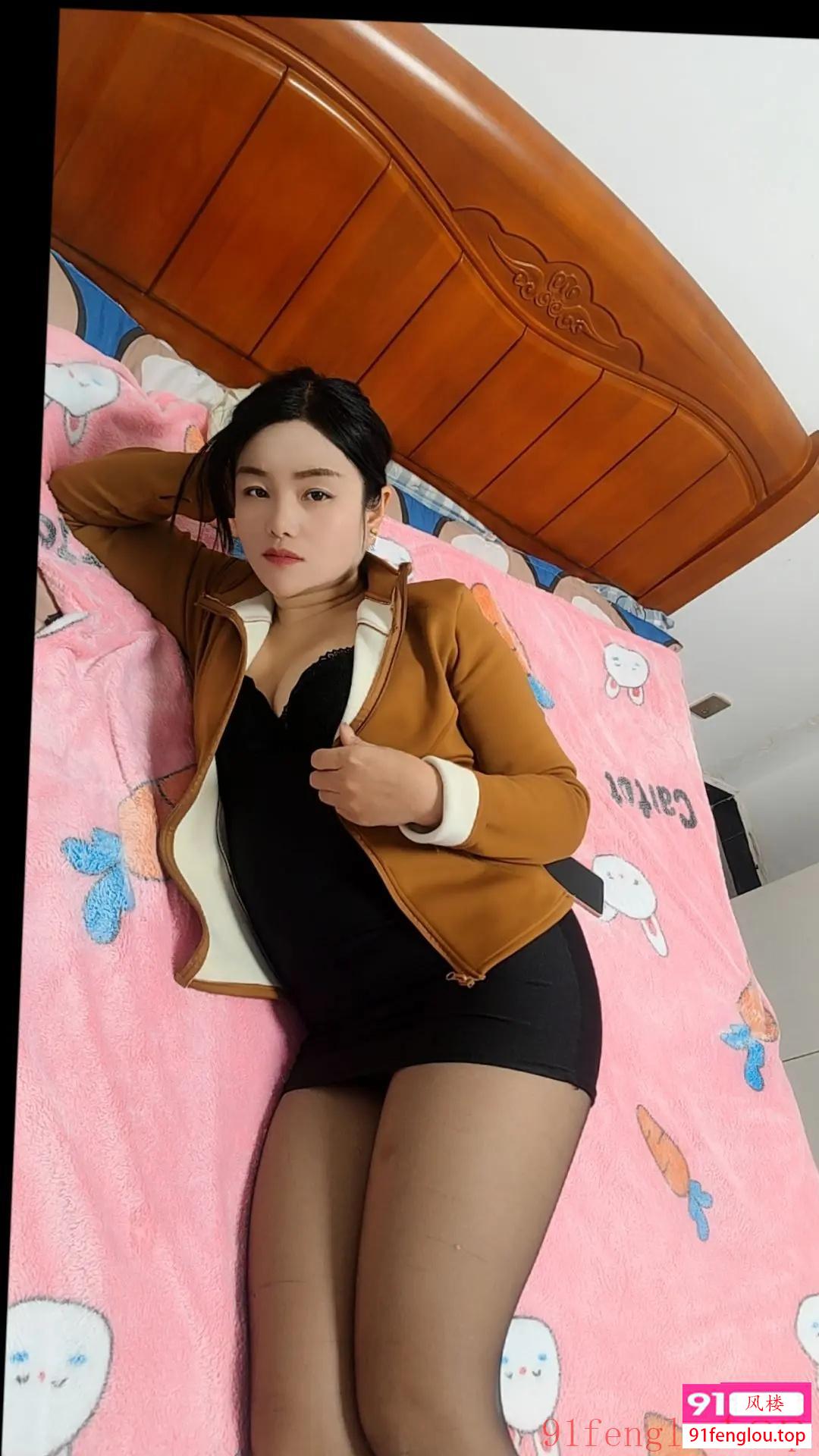 金水性感大胸美女